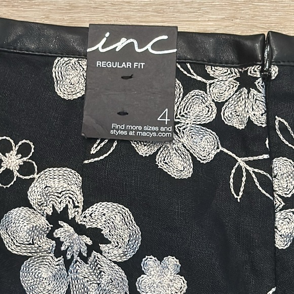 NWT High Rise Black Linen Floral Embroidered Shorts - Picture 3 of 4